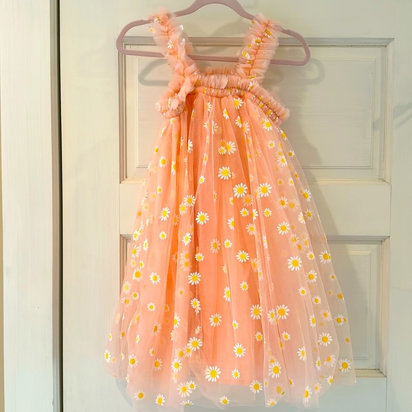 Lola + The Boys Other - Lola and the boys daisy dress in Peach Size 6